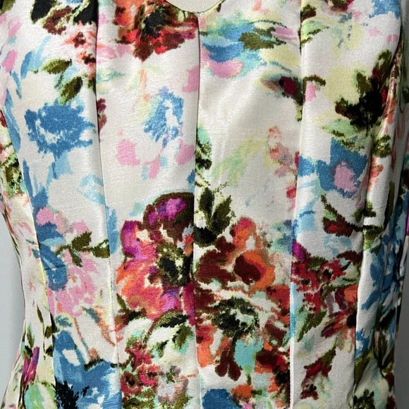 Madison Leigh Floral Pleated V-neck Swing Dress - size 6/8 - Picture 10 of 15